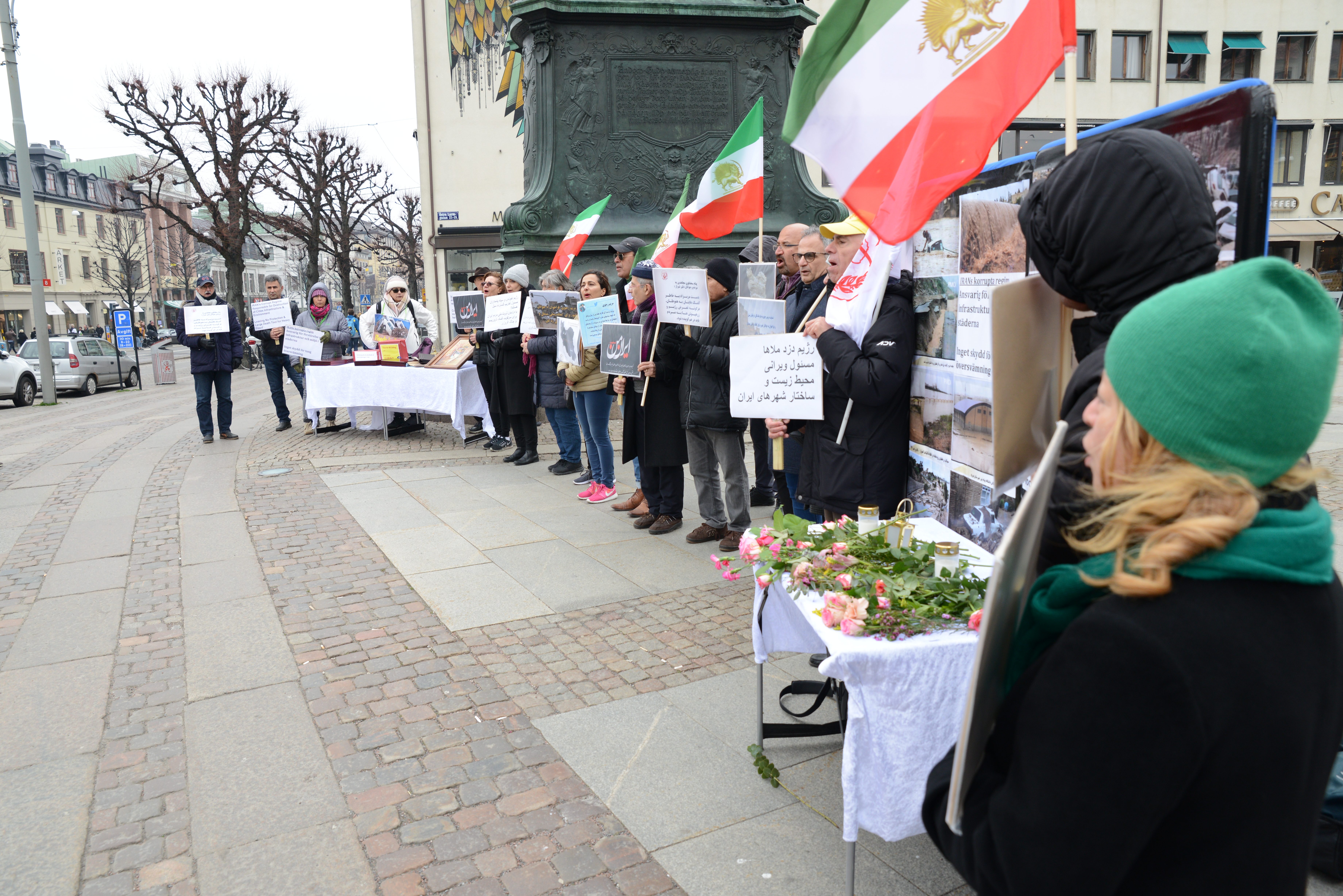 Stödaktion i Göteborg i solidaritet med översvämningsoffer i Iran