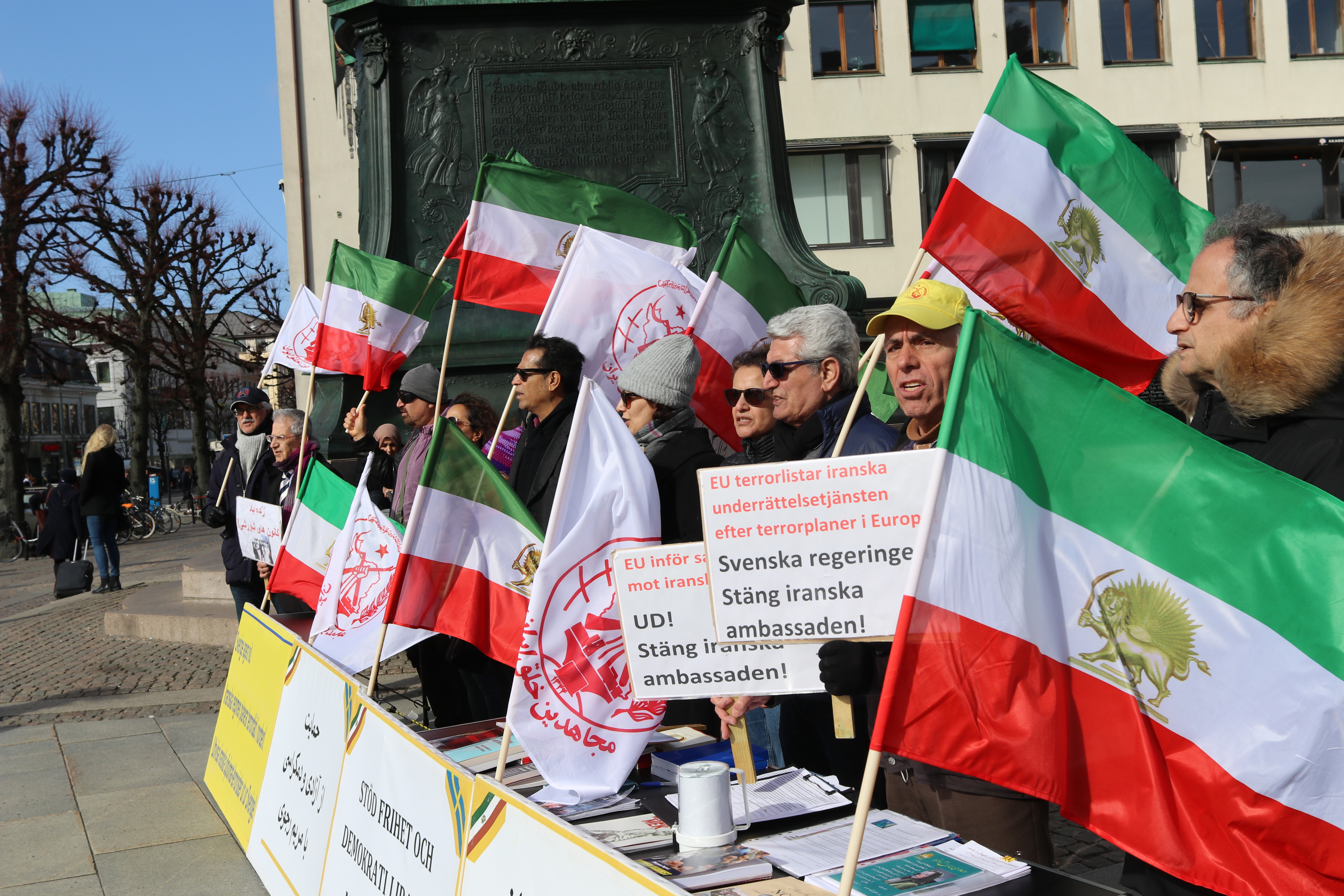 Stödaktion i Göteborg för folkliga protester i Iran, den 23 mars.