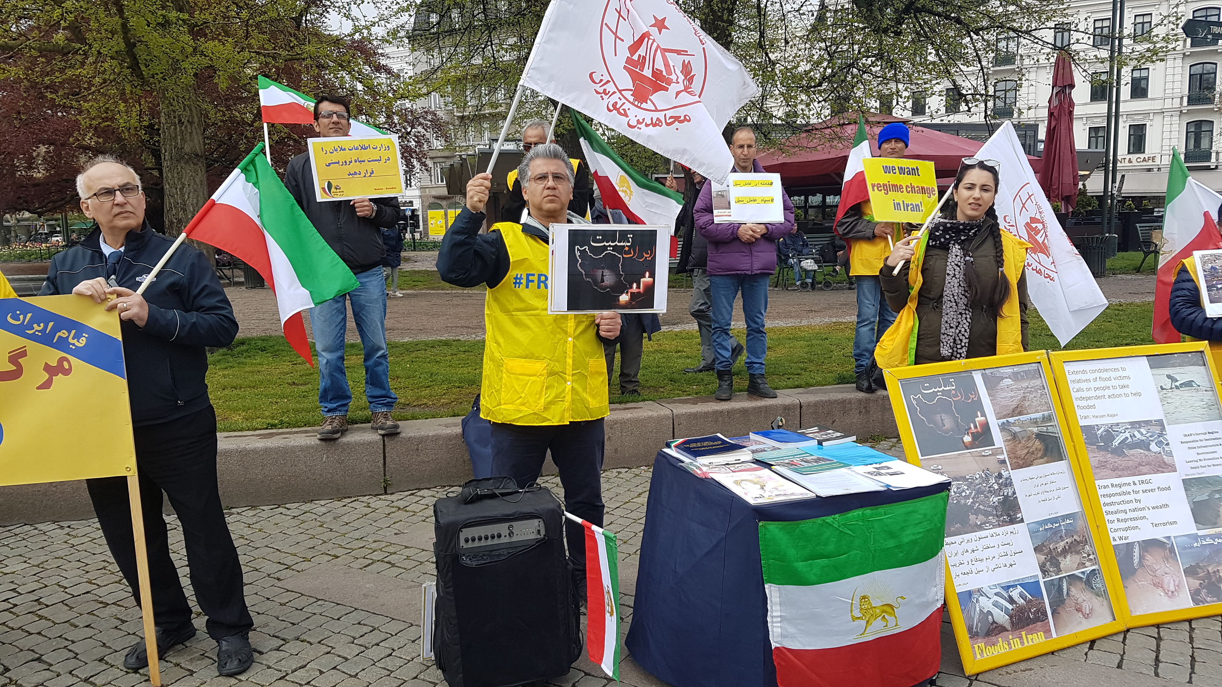 Stödaktion i Malmö för folkliga protester i Iran, den 27 april.