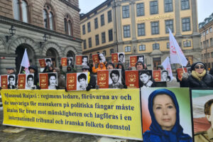 Lagför ansvariga för 1988 års massaker i Iran, kräver svensk- och exiliranier, Stockholm, Mynttorget, 21 feb 2022