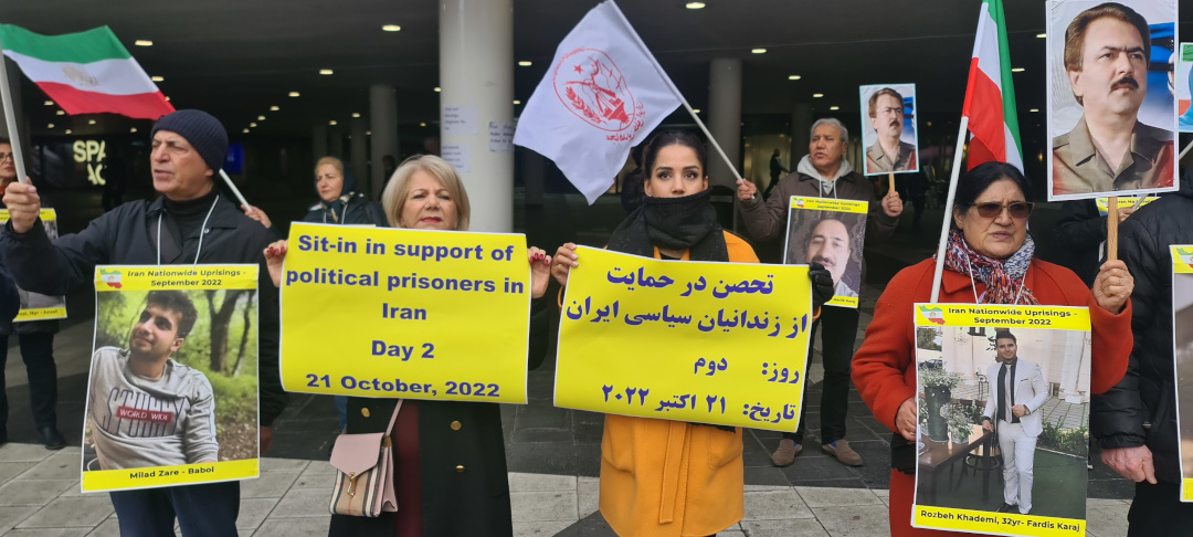 Manifestation, Sergels torg, 21 okt: Svensk- o exiliranier, sympatisörer till Iranska motståndsrörelsen, stöder iranska folkets uppror, frihetskamp och en demokratisk revoltuion i Iran.