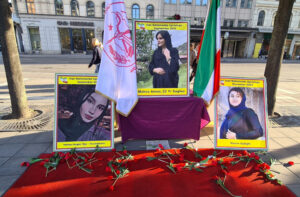 Demonstration, Stockholm, den 17 september: Svensk- och exiliranier, sympatisörer till den iranska motståndsrörelsen, stöder det folkliga upproret och iranska folkets frihetskamp för en demokratisk, sekulär republik i Iran.