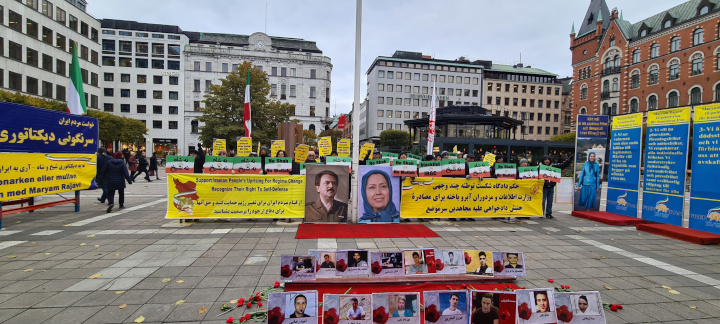 Norrmalmstorget, 20 Oktober 2023: Svensk-iranier, sympatisörer till Iranska nationella motståndsrådet (NCRI), fortsätter uttrycka sitt stöd för det iranska folkets uppror mot regimen och kampen för en fri, demokratisk och sekulär republik.