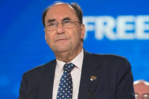 Dr Alejo Vidal-Quadras deltar i Iranska nationella motståndsrådet, NCRI:s årliga sammankomst till stöd för ett fritt och demokratiskt Iran i Paris.
