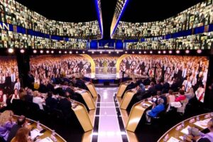 Oppositionsledaren och NCRI:s valda president, Maryam Rajavi talar vid Iranska nationella motståndsrådets (NCRI) årliga världsmöte till stöd för ett fritt och demokratiskt Iran i Paris den 29 juni.