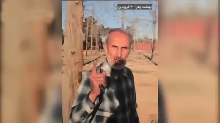 Hamid Noury besöker Behesht-e Zahra, plats för de hemliga massgravarna från 1988 års massaker i Iran och riktar hot mot överlevande som vittnat mot honom i rättegången i Sverige, Mars 2025, Teheran.